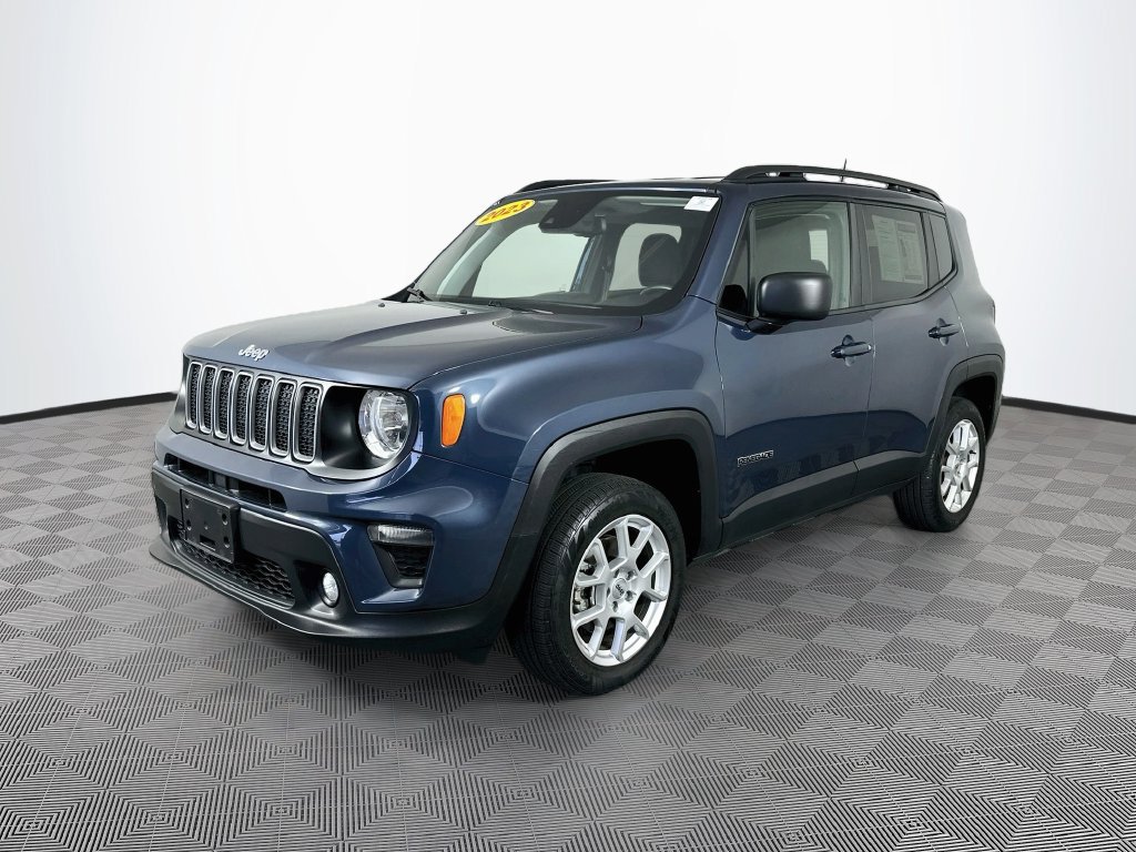 Certified 2023 Jeep Renegade Latitude w/ Premium Group AWD/4WD image 6