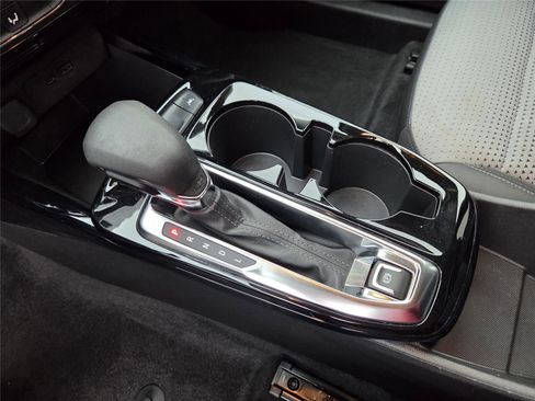 Used 2024 Chevrolet Trax LT image 19