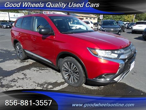 Used 2020 Mitsubishi Outlander ES image 3