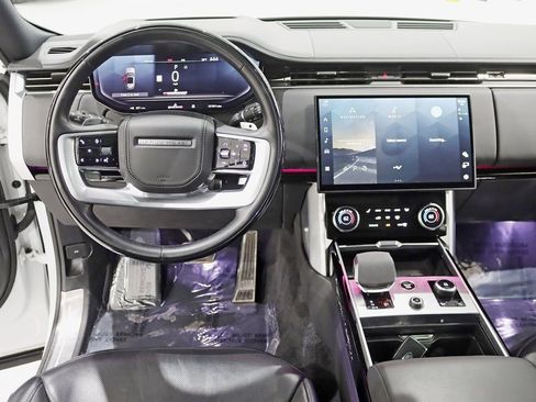Used 2023 Land Rover Range Rover SE image 15