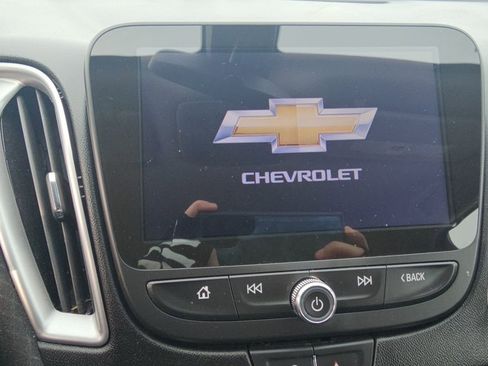 Used 2022 Chevrolet Malibu LT image 17