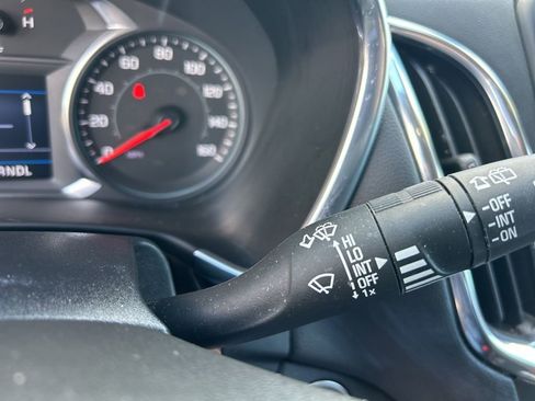 Used 2023 Chevrolet Equinox LT image 21