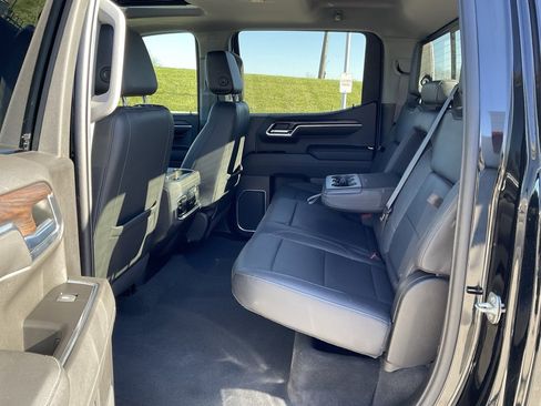 Used 2022 GMC Sierra 1500 SLT w/ SLT Premium Plus Package image 22