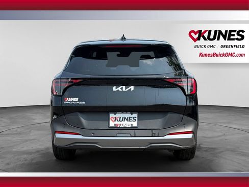 Used 2026 Kia Sportage LX FWD image 9