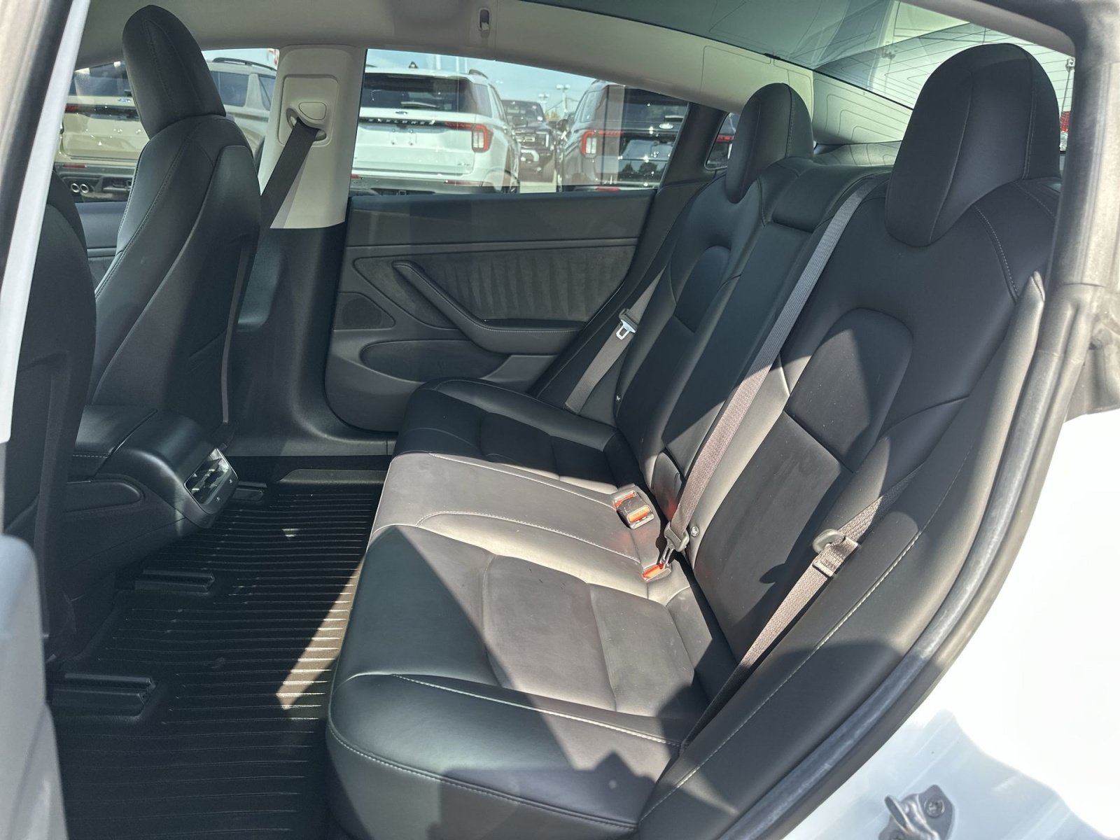 Used 2018 Tesla Model 3 Long Range AWD/4WD image 26