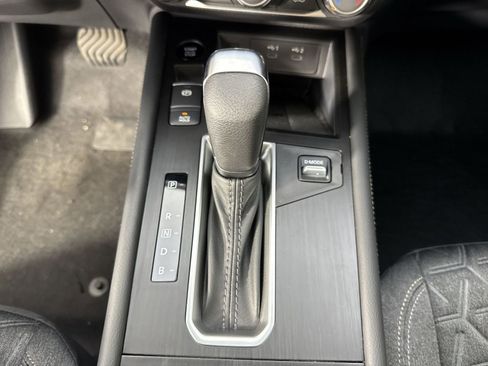 New 2025 Nissan Kicks SV w/ SV Premium Package image 18