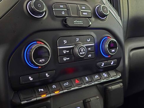 Used 2021 Chevrolet Silverado 1500 LT Trail Boss w/ Convenience Package II image 29