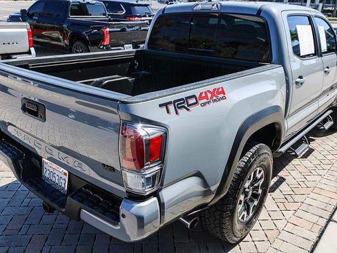 Used 2021 Toyota Tacoma TRD Off-Road w/ TRD Premium Off Road Package AWD/4WD image 7