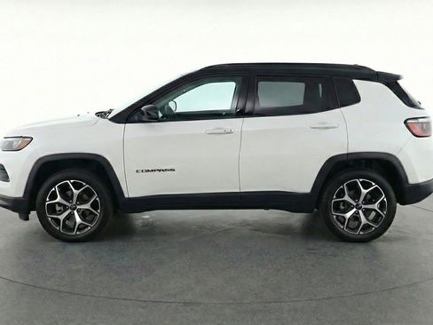 Used 2025 Jeep Compass Limited AWD/4WD image 5