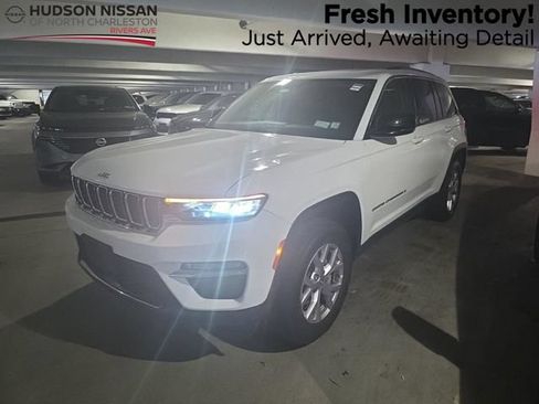 Used 2022 Jeep Grand Cherokee Limited AWD/4WD image 1