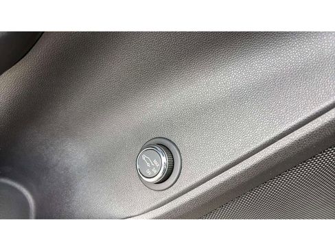 Used 2021 Chevrolet Blazer RS w/ Enhanced Convenience Package image 17