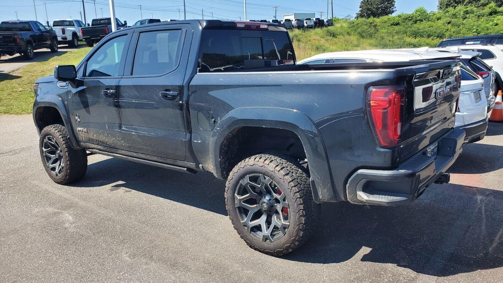 Used 2026 GMC Sierra 1500 AT4 w/ AT4 Premium Package AWD/4WD image 8