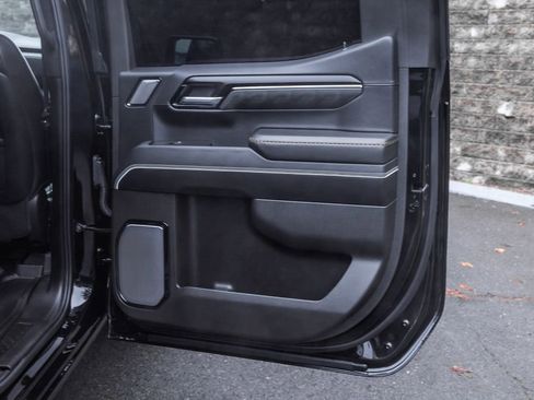 Used 2025 GMC Sierra 1500 AT4X image 16