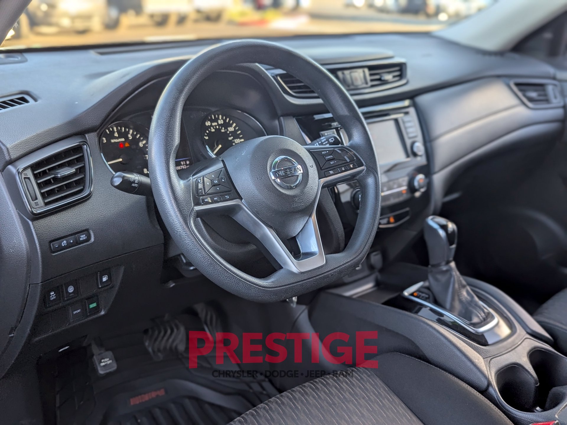 Used 2020 Nissan Rogue S FWD image 12