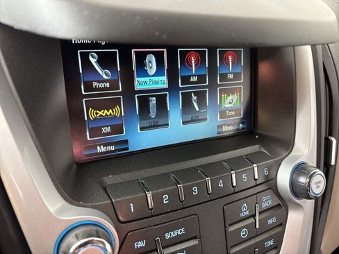 Used 2016 Chevrolet Equinox LS image 24