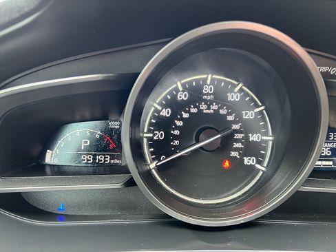 Used 2018 MAZDA MAZDA3 Sport image 16