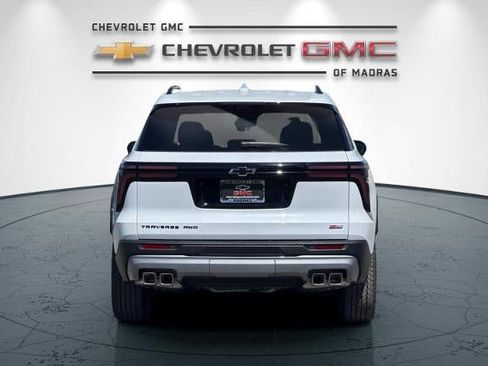 New 2026 Chevrolet Traverse Z71 w/ Enhanced Driving Package AWD/4WD image 4