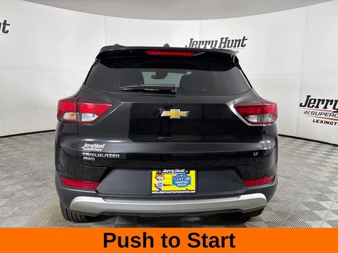 Used 2025 Chevrolet TrailBlazer LT AWD/4WD image 6