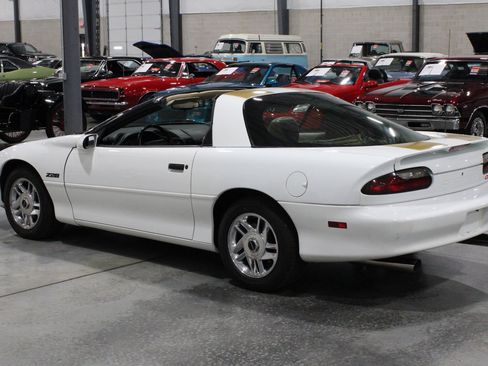 Used 1996 Chevrolet Camaro Z28 RWD image 14