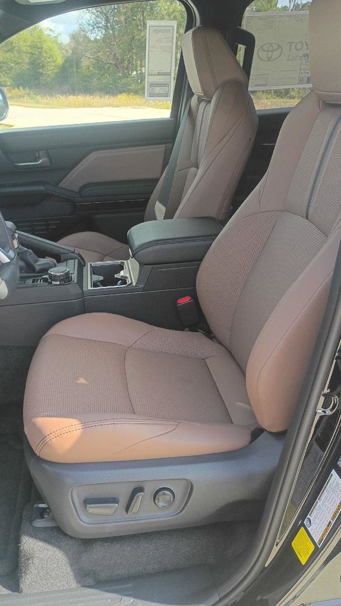 New 2026 Toyota 4Runner Limited AWD/4WD image 10