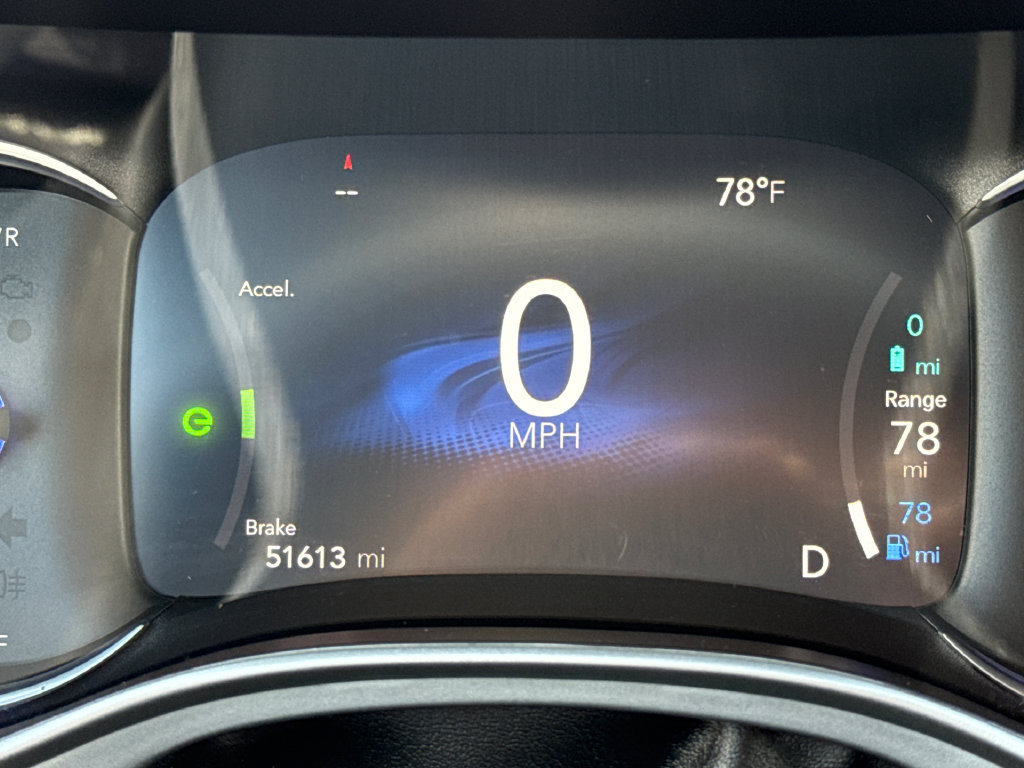 Used 2024 Chrysler Pacifica Limited FWD image 30