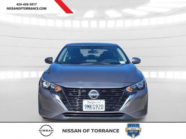 Used 2024 Nissan Sentra SV FWD image 2