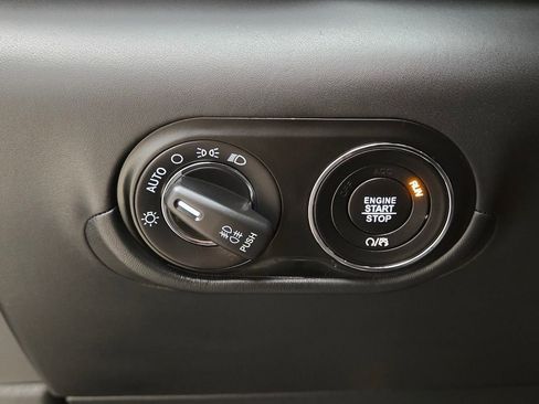 Certified 2024 Maserati Levante GT Ultima AWD/4WD image 41