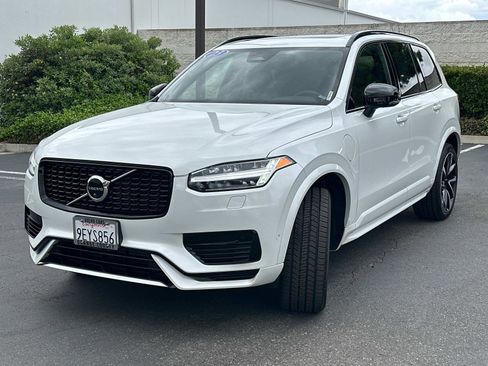 Certified 2023 Volvo XC90 T8 Plus image 8
