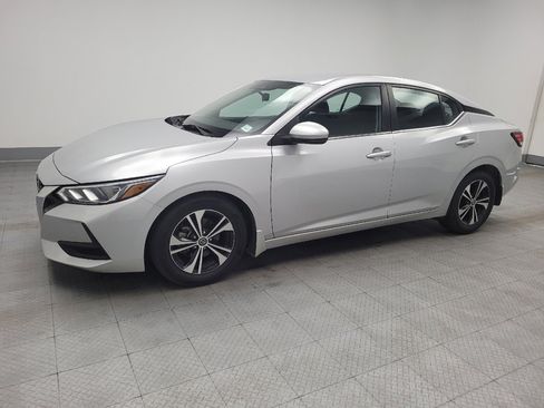 Used 2020 Nissan Sentra SV image 2