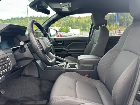 Certified 2024 Toyota Tacoma SR5 AWD/4WD image 14