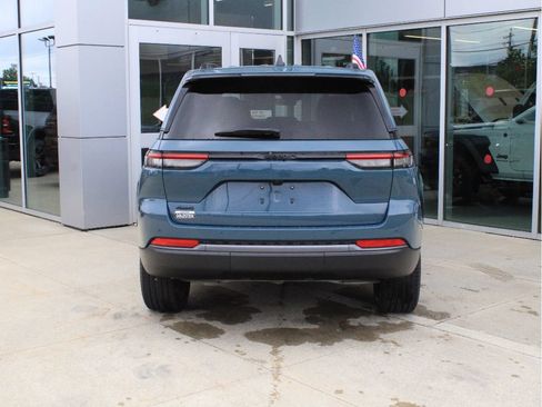 Used 2026 Jeep Grand Cherokee Limited w/ Limited Altitude Package AWD/4WD image 7