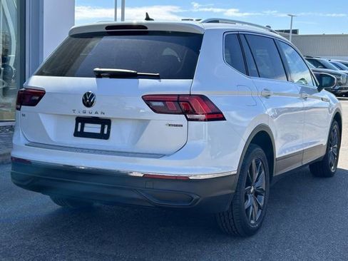 Used 2023 Volkswagen Tiguan SE AWD/4WD image 7