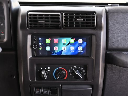 Used 2002 Jeep Wrangler Sport image 18