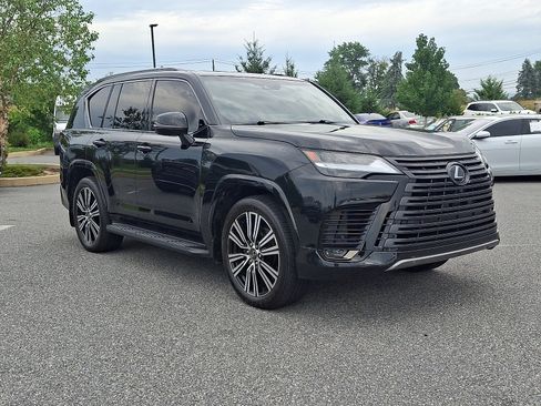 Used 2024 Lexus LX 600 4WD w/ Appearance Package image 6