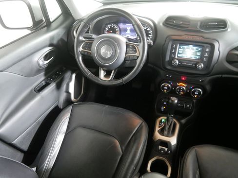 Used 2015 Jeep Renegade Limited image 9