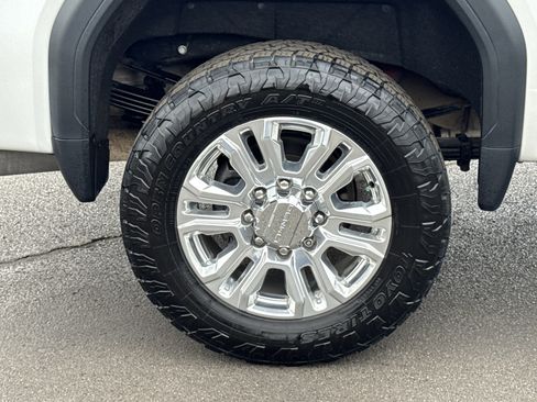 Used 2021 GMC Sierra 3500 Denali w/ Denali Ultimate Package image 39