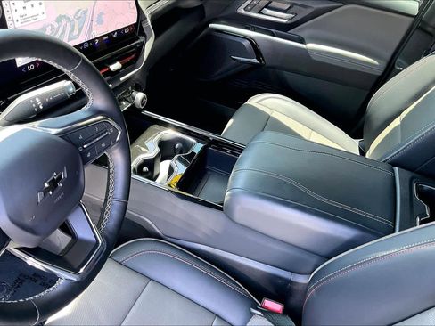 Certified 2026 Chevrolet Silverado EV Trail Boss AWD/4WD image 16