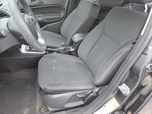 Used 2017 Ford Fiesta SE FWD image 12