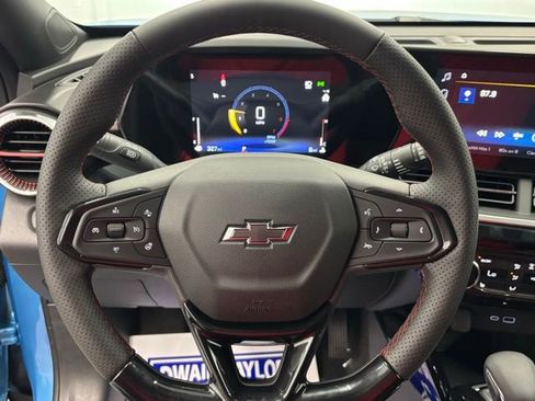 New 2026 Chevrolet Trax RS FWD image 17