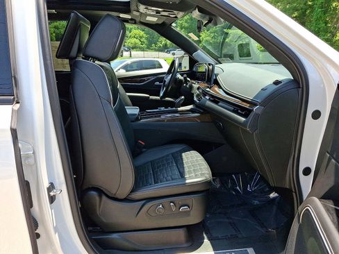 Certified 2023 Cadillac Escalade Sport Platinum w/ LPO, ONYX Package AWD/4WD image 20