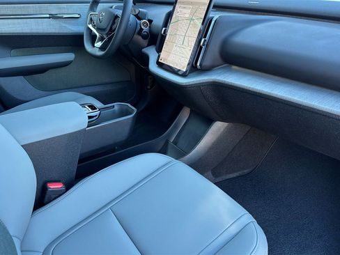 New 2026 Volvo EX30 Plus w/ Climate Package image 15