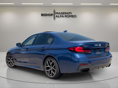 Used 2022 BMW M550i xDrive w/ Executive Package AWD/4WD image 3