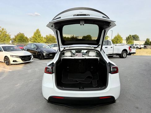 Used 2023 Tesla Model Y Performance AWD/4WD image 46