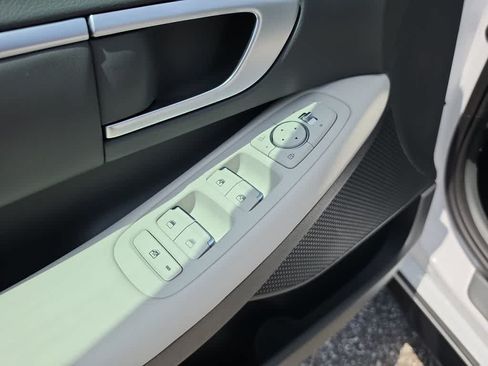 New 2026 Hyundai Sonata SEL FWD image 17