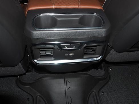 Used 2026 GMC Sierra 3500 Denali Ultimate image 14