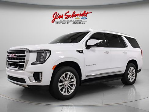 Used 2024 GMC Yukon SLT AWD/4WD image 3