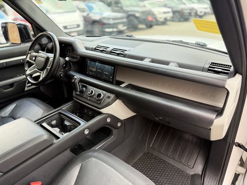 Used 2022 Land Rover Defender 110 X-Dynamic HSE AWD/4WD image 19
