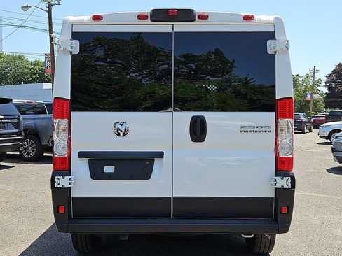 Used 2025 RAM ProMaster 2500 w/ U-Haul Equipment Group FWD image 7
