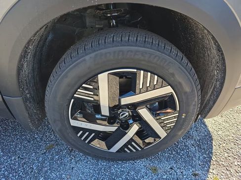 New 2026 Nissan Kicks SV image 12