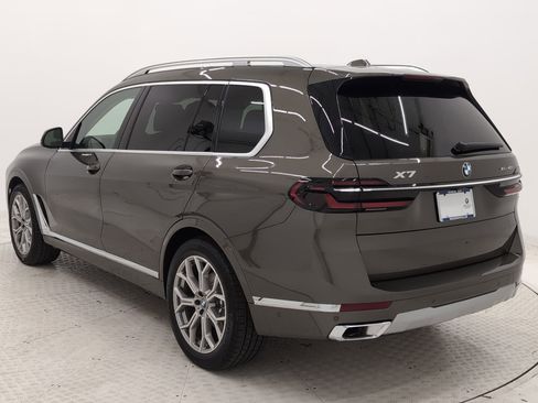 Used 2026 BMW X7 xDrive40i AWD/4WD image 3